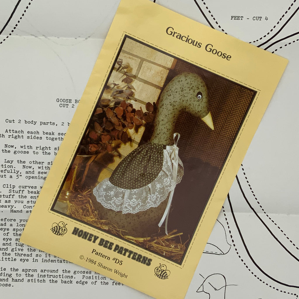 Gracious Goose Doorstop - Honey Bee Patterns - Vintage Uncut Stuffed Animal Pattern